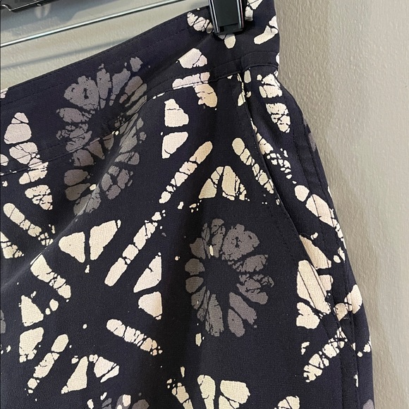 Madewell Women's Distance Silk Skirt, Batik Grid Print, Charcoal Size M - Picture 5 of 7